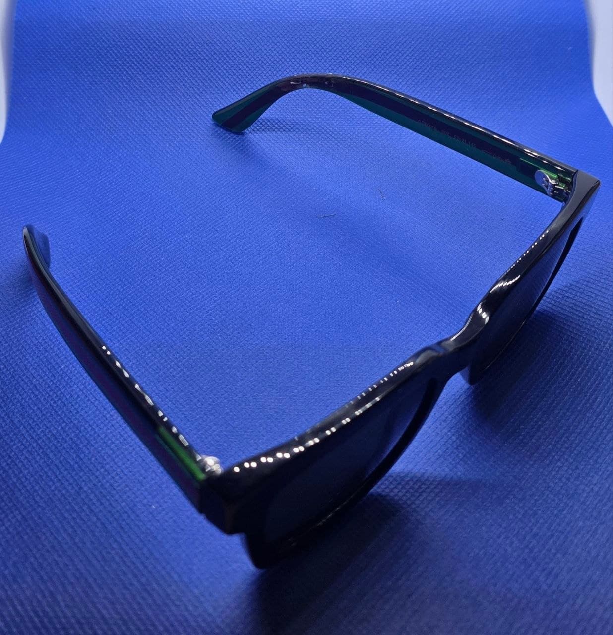 The same frame after professional hinge repair